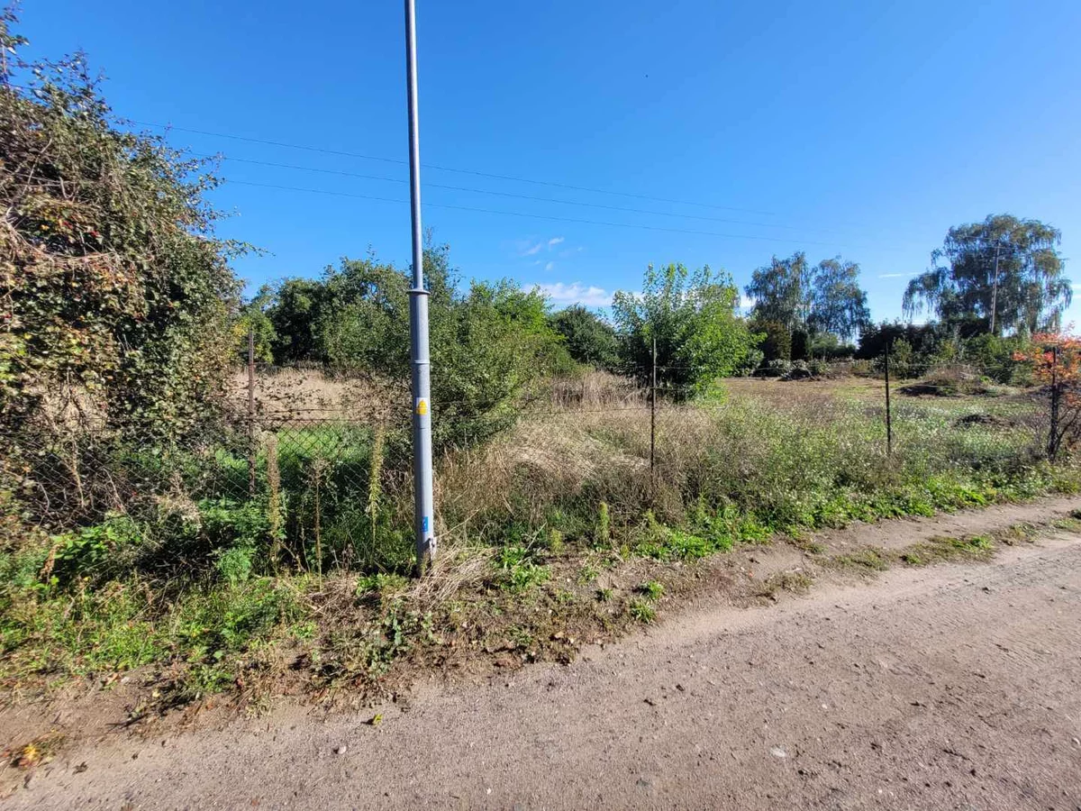 Sprzedam działkę o pow. 5000m2 w Chludowie